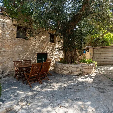 Adamantia Double D2 Penzion