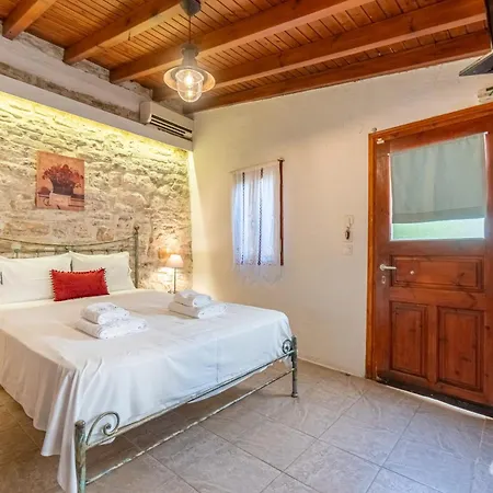 Adamantia Double D2 Penzion 3*