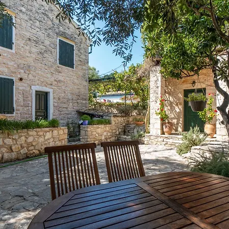 Penzion Adamantia Double D2 3*